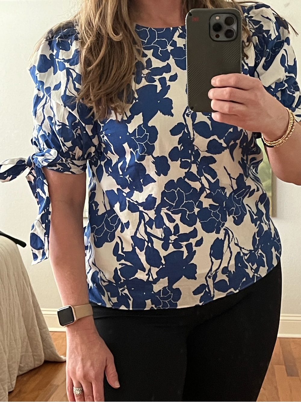 tuckernuck hyacinth house blue floral fiona blouse small 100% cotton